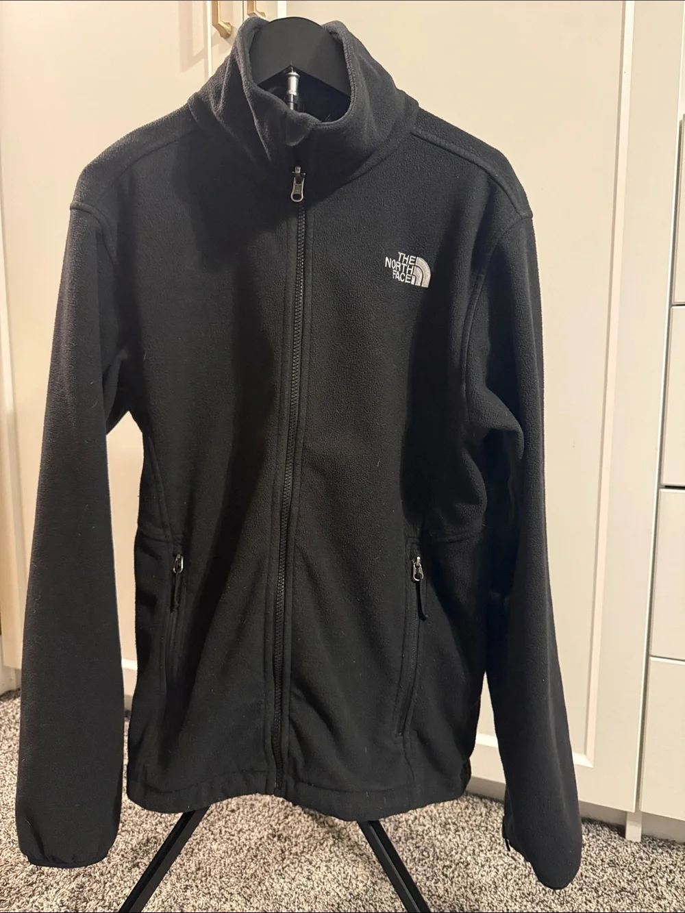 The North Face Men’s Black Full Zip Fleece Jacket Medium